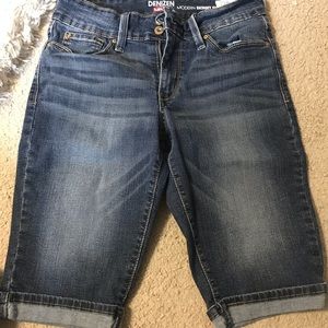 LEVI DENZIAN skinny shorts size 4
